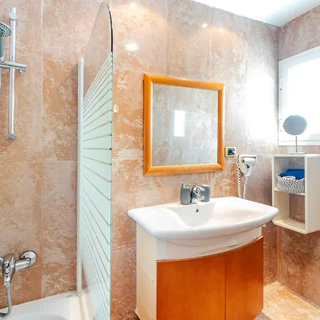 Espectacular Atico Con Terraza A 50 Mt Playa Canteras Apartment *